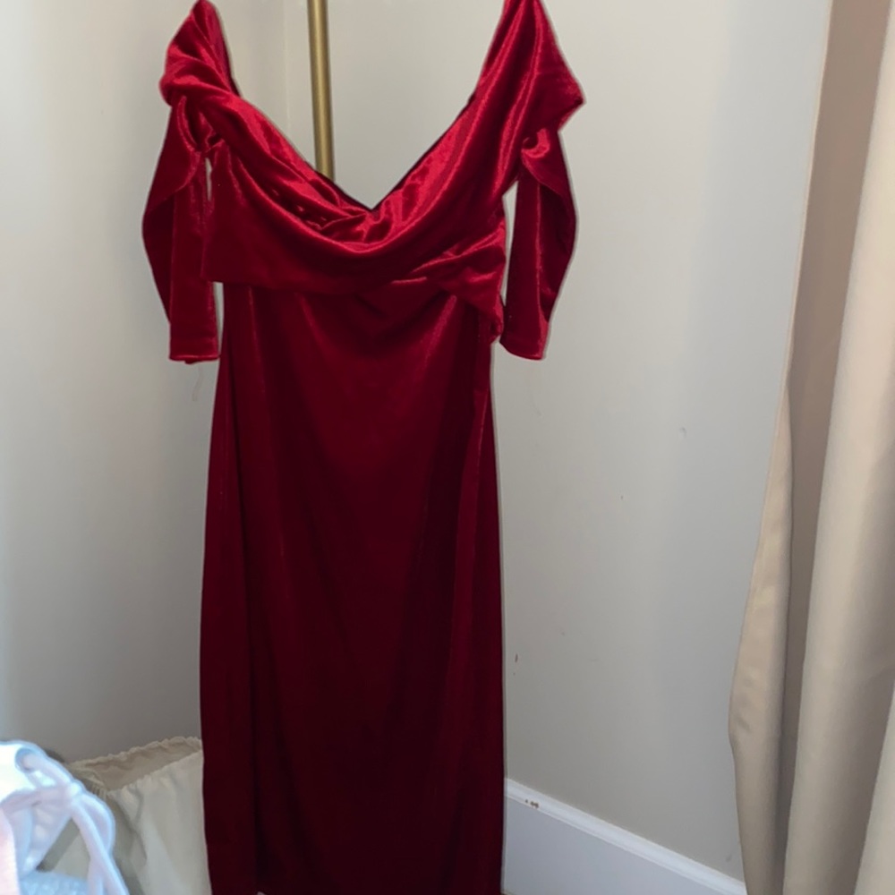 Red velvet dress/ M